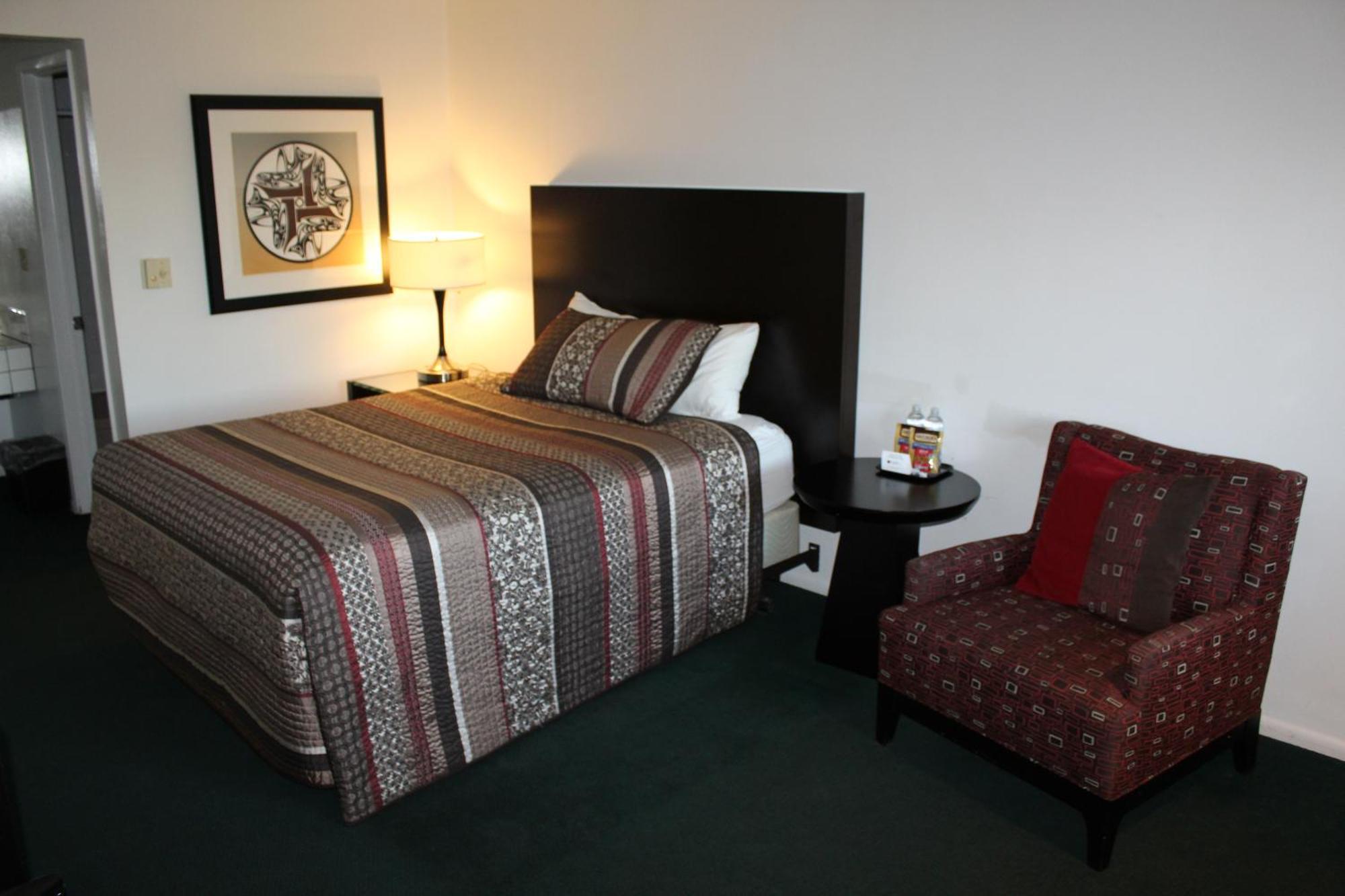 Cougar Land Motel Pullman Habitación foto